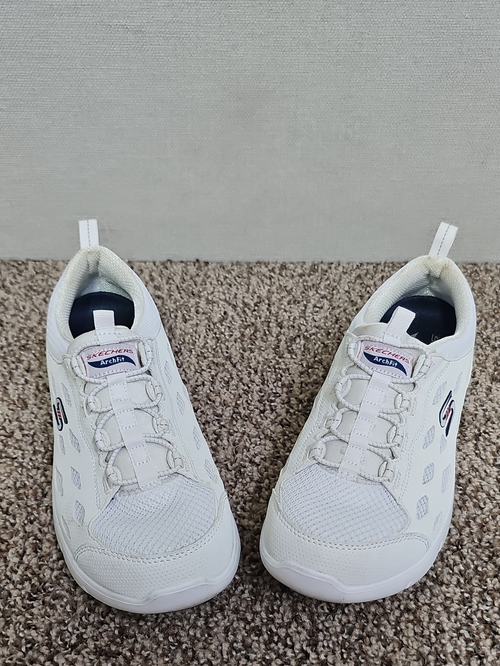SKECHERS ARCHFIT REFINE WOMENS SNEAKERS BFPM-09-088